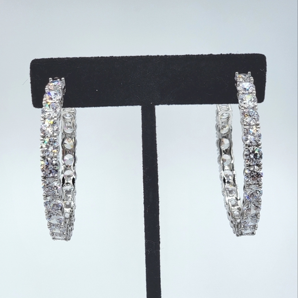 Silver Crystal Hoop Earrings NWT #2388